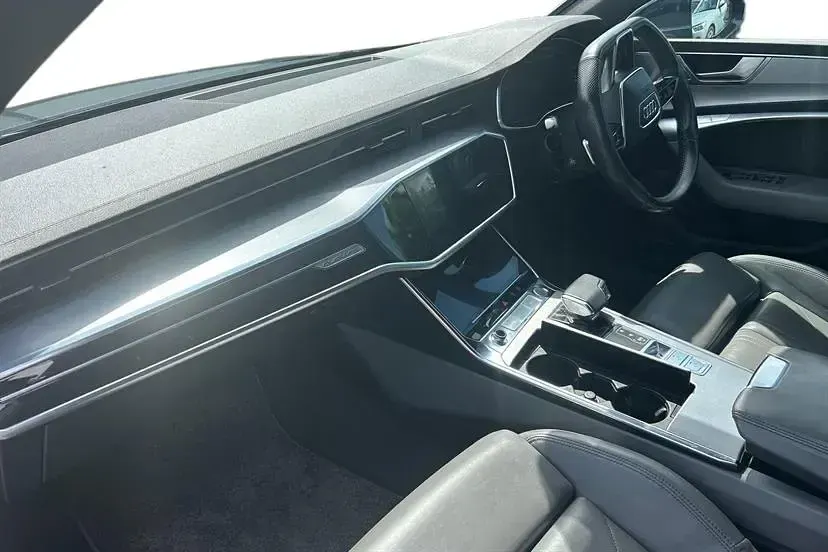 Used Audi A7 S-Line 286 HP (210 kW) 2019 Firmament blue Sedan