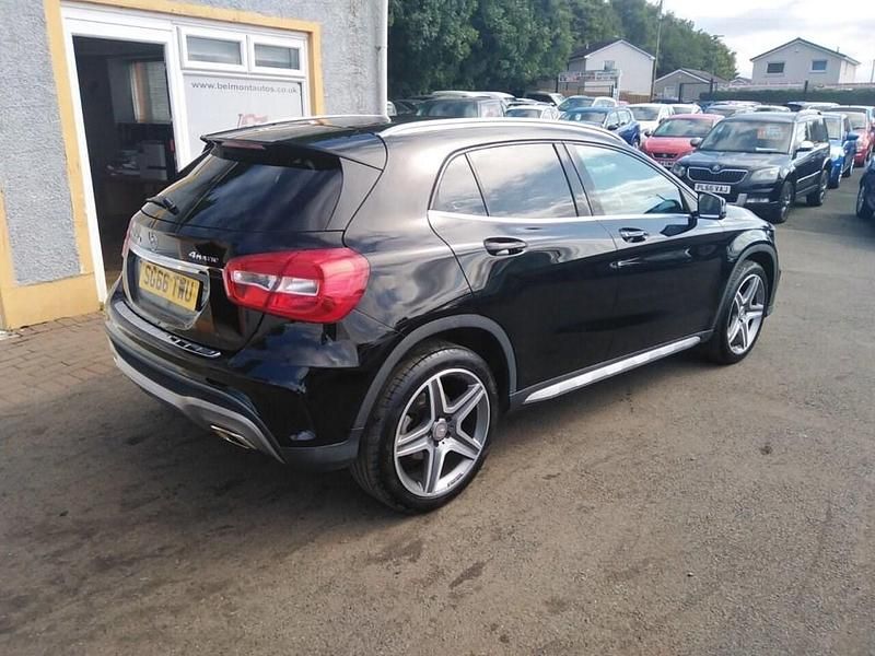 Usado Mercedes A220 AMG line 177 HP (130 kW) 2016 Preto SUV