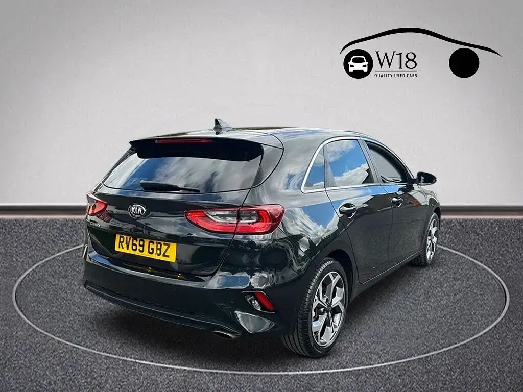 Used Kia Ceed 114 HP (83 kW) 2019 Black Hatchback