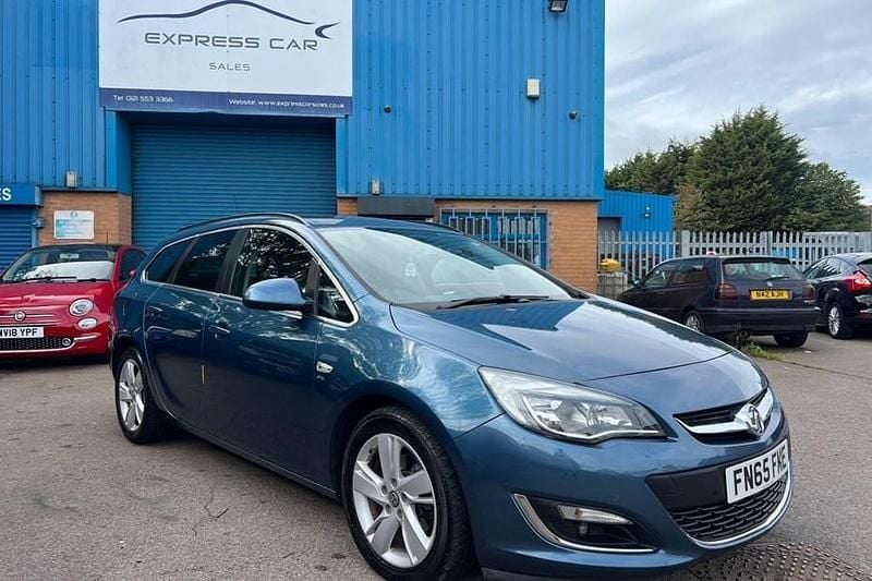 Blue Used 2015 Vauxhall Astra SRi Estate | £4,475 (Fair price) - Image 1/1