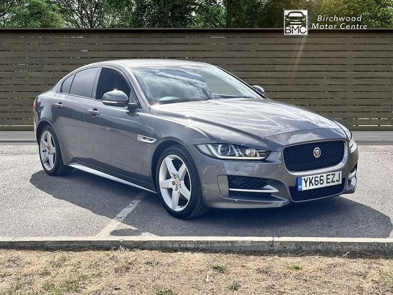 Used Jaguar XE R-Sport 180 HP (132 kW) 2016 Grey Sedan