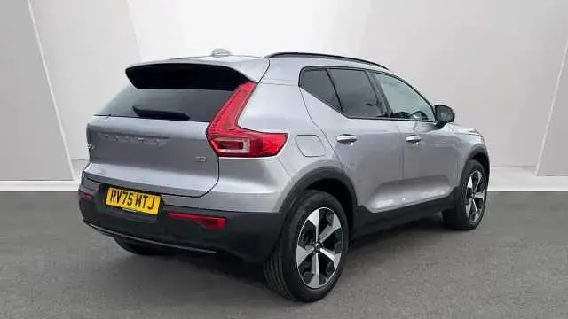 Used Volvo XC40 Plus 161 HP (118 kW) 2025 Silver SUV
