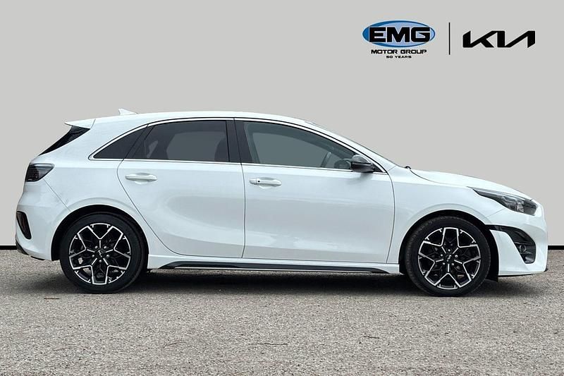 Used Kia Ceed GT GT-Line 158 HP (116 kW) 2022 Fusion white Hatchback