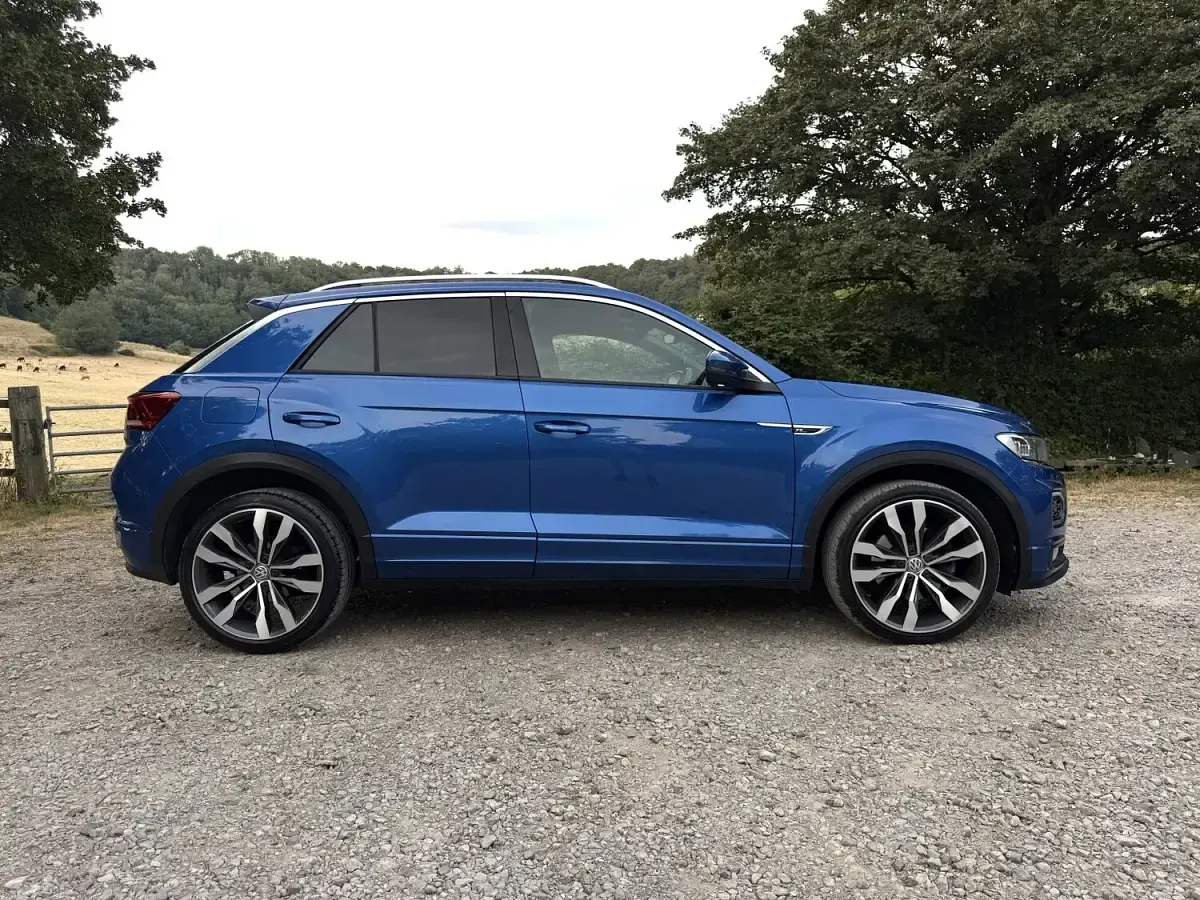 Used VW T-Roc R-line 150 HP (110 kW) 2019 Blue SUV