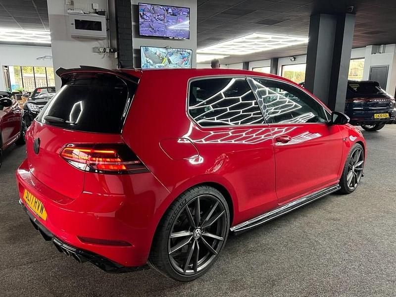 Used VW Golf VII R 310 HP (228 kW) 2017 Red Hatchback