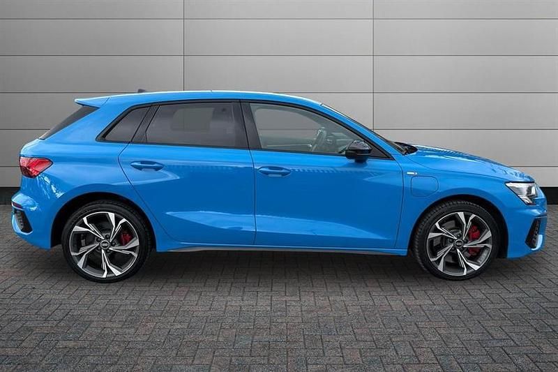 Used Audi A3 e-tron Competition 245 HP (180 kW) 2023 Blue Hatchback
