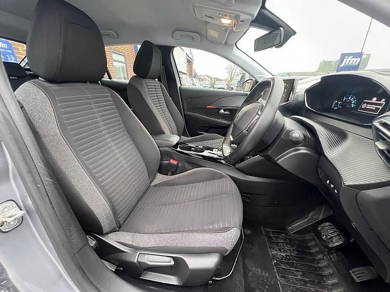 Second-hand Peugeot e-208 Active 50 kW (68 CP) 2025 Gri Hatchback