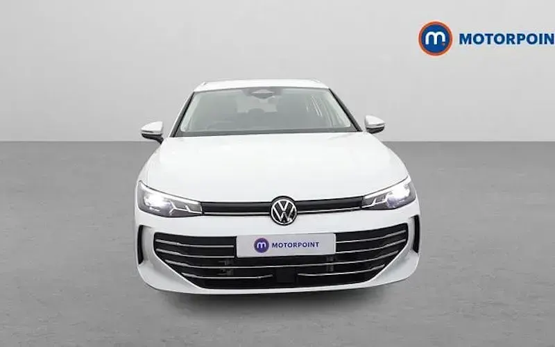 Usado VW Passat Life 204 HP (150 kW) 2025 Branco Carrinha