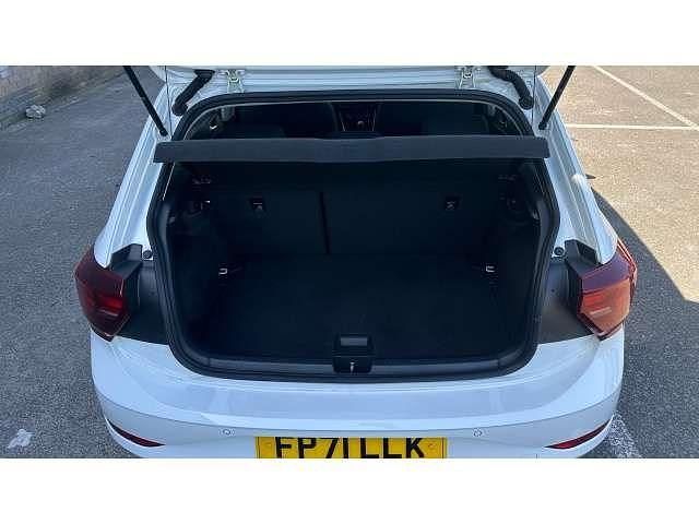 Used VW Polo Life 95 HP (69 kW) 2021 White Hatchback