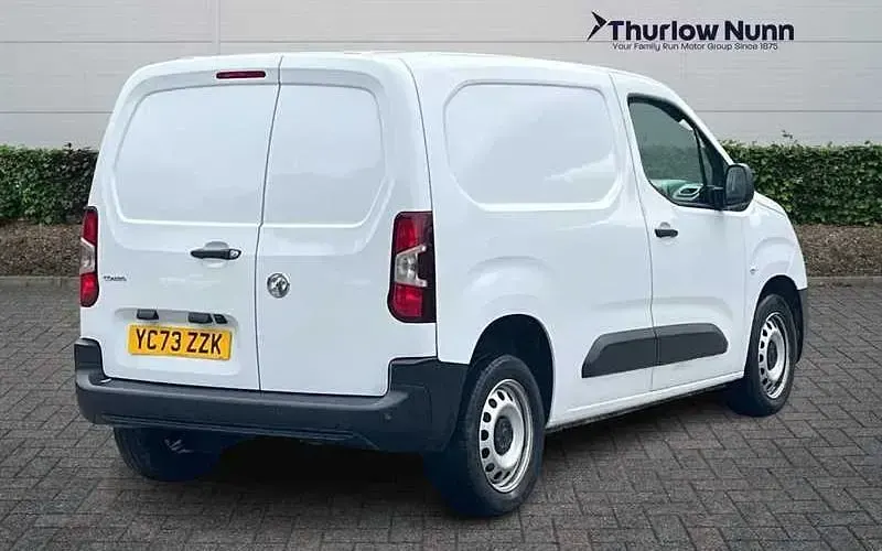 Used Vauxhall Combo 101 HP (74 kW) 2023 White MPV