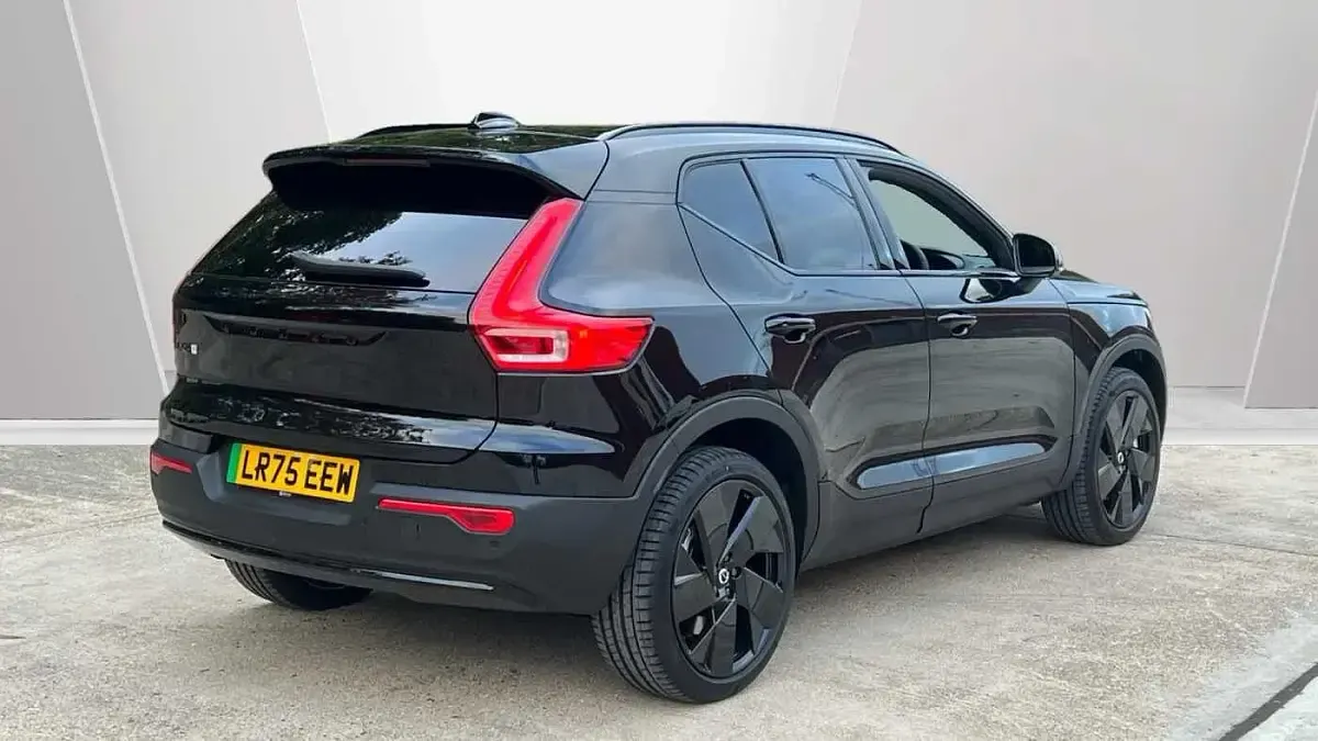 Used Volvo EX40 Plus 185 kW (252 HP) 2025 Black SUV