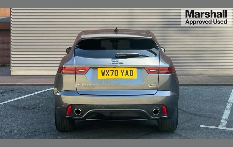 Usado Jaguar E-Pace Chequered Flag 180 HP (132 kW) 2020 Cinzento SUV