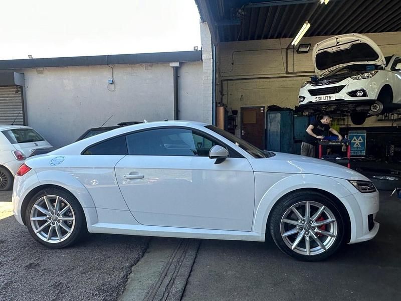 Używany Audi TT Sport 230 KM (169 kW) 2015 Biały Coupe