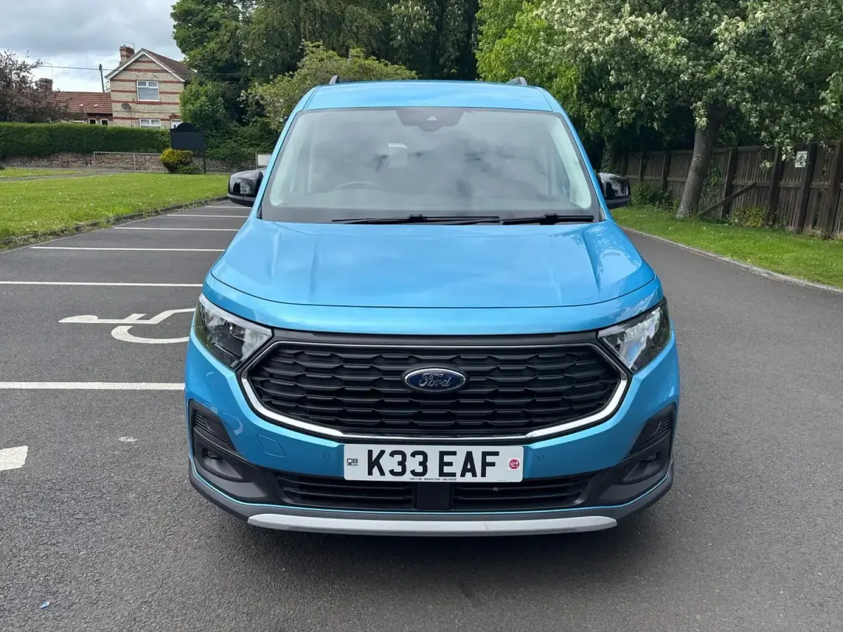 Used Ford Tourneo Connect Active 122 HP (89 kW) 2023 Blue MPV