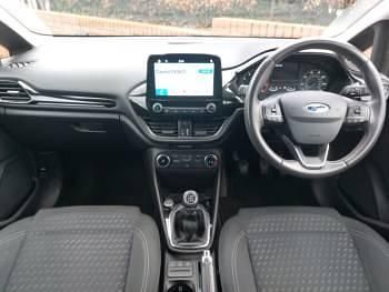 Used Ford Fiesta Zetec 85 HP (62 kW) 2018 Silver Hatchback