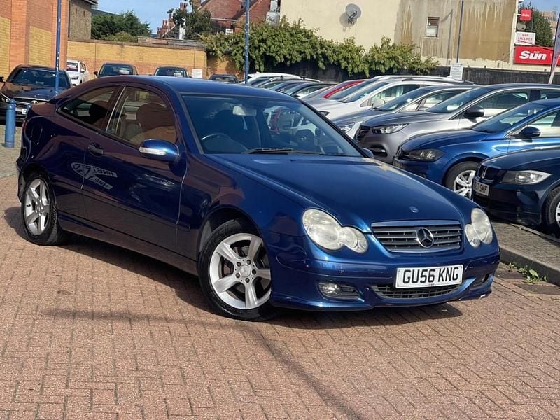 Used Mercedes C180 SE 143 HP (105 kW) 2006 Blue Coupe