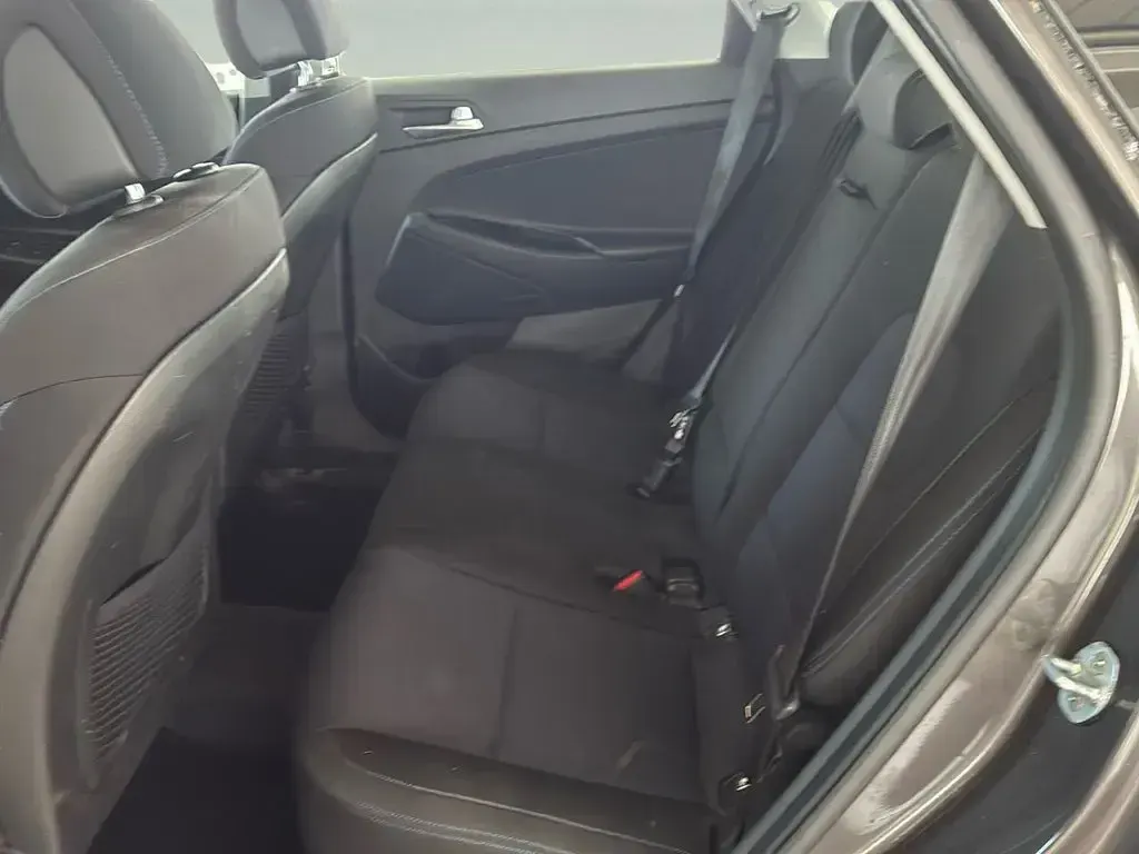 Used Hyundai Tucson SE 2017 Grey SUV