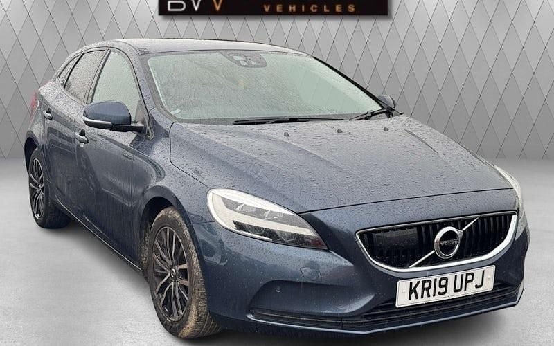 Blue Used 2019 Volvo V40 Momentum Hatchback | £8,995 (Fair price) - Image 1/4
