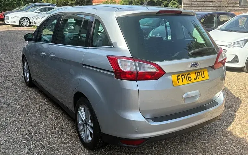 Used Ford Grand C-Max Zetec 120 HP (88 kW) 2019 MPV