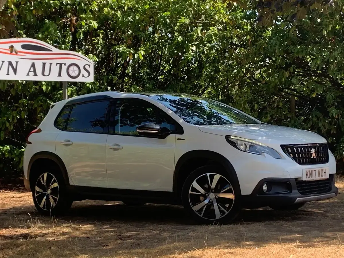 Used Peugeot 2008 GT-line 100 HP (73 kW) 2017 White SUV