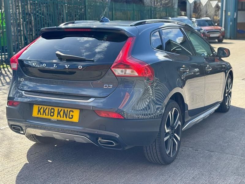 Used Volvo V40 Pro 2018 Blue Hatchback