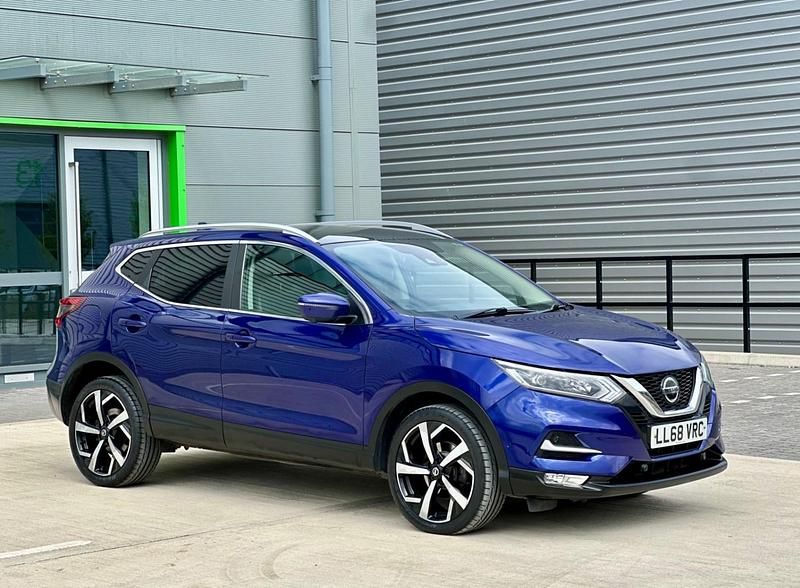 Blue Used 2018 Nissan Qashqai Tekna SUV | £8,775 (Fair price) - Image 1/4