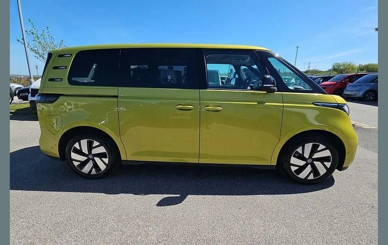 Usado VW ID. Buzz Pro 210 kW (286 CV) 2025 Amarillo Monovolumen