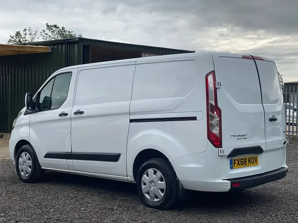 Used Ford Transit Custom Trend 105 HP (77 kW) 2019 White Van