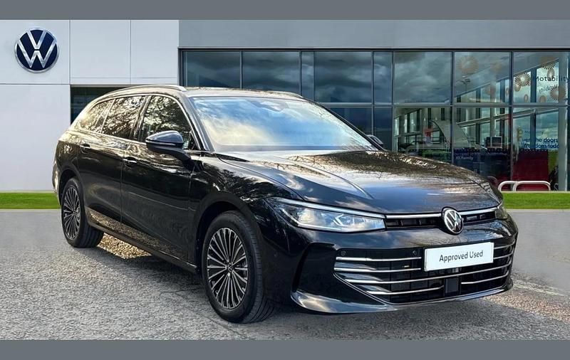 Used VW Passat Elegance 200 HP (147 kW) 2025 Black Estate