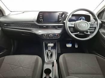 Used Hyundai Bayon SE 100 HP (73 kW) 2023 Red SUV