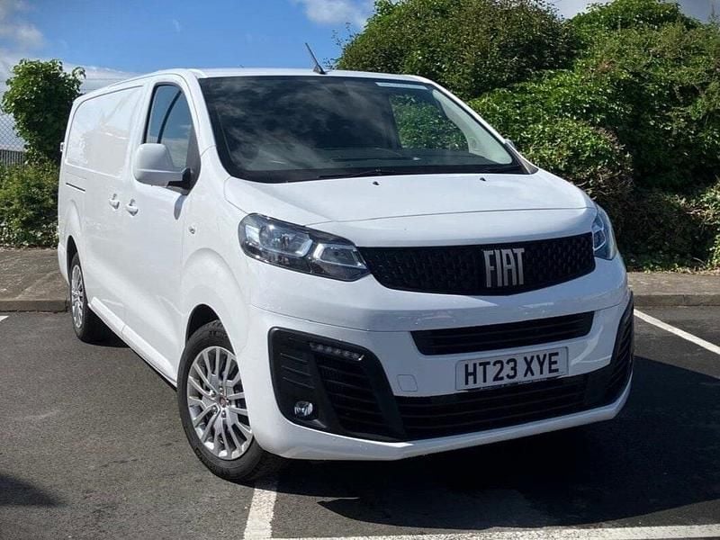 White Used 2023 Fiat Scudo MPV | £14,995 (Fair price) - Image 1/4