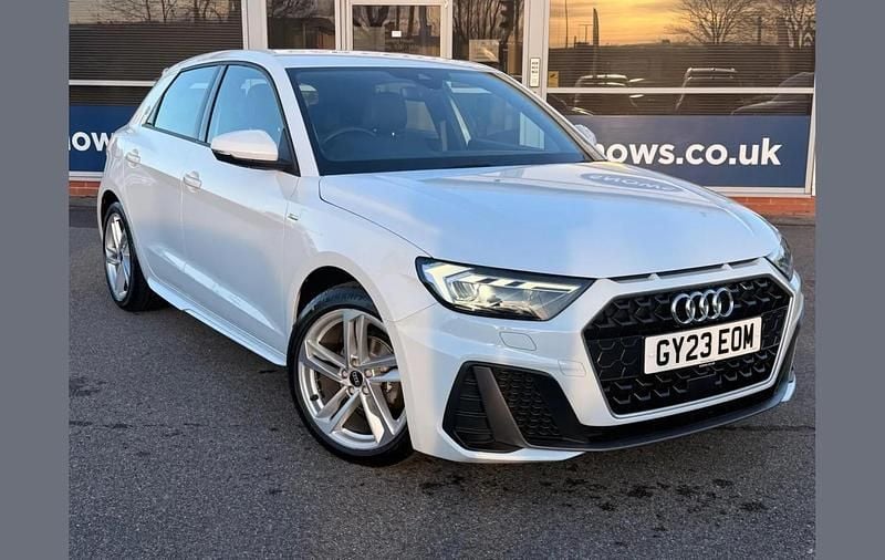 Used Audi A1 S-Line 94 HP (69 kW) 2023 White Hatchback