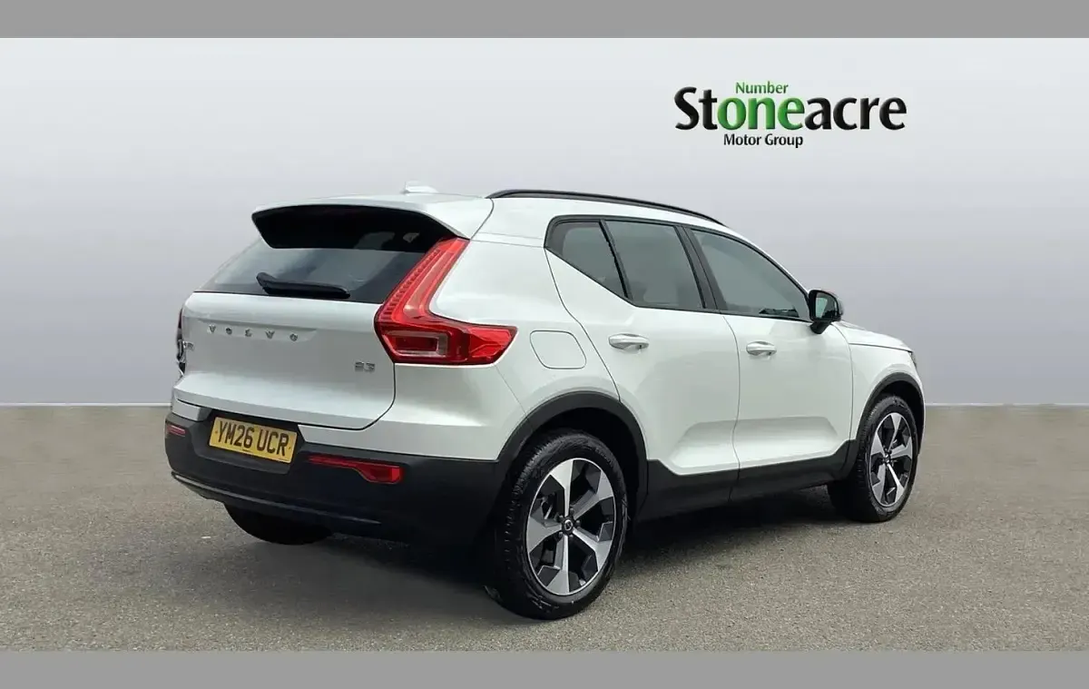 New Volvo XC40 Plus 161 HP (118 kW) 2026 White SUV