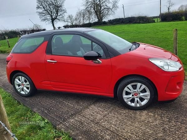 Used Citroën DS3 2010 Red Hatchback
