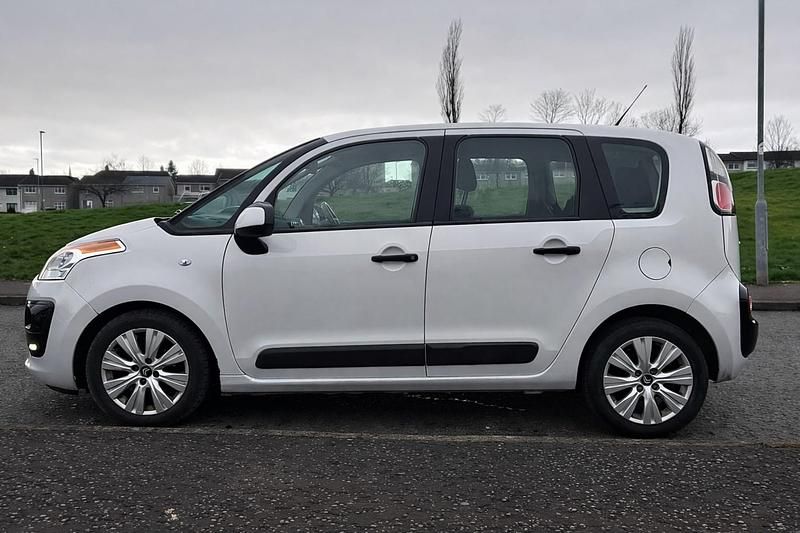 Used Citroën C3 Picasso VTR Sport 2013 White MPV