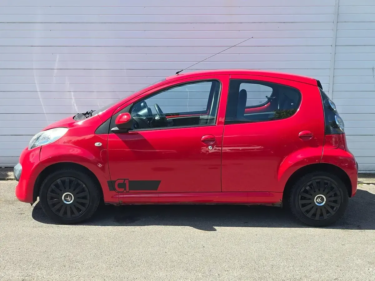 Begagnad Citroën C1 VTR Sport 68 HK (50 kW) 2010 Röd Halvkombi