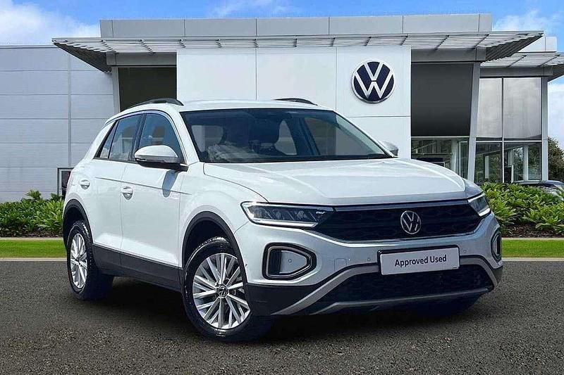 White Used 2022 VW T-Roc Life SUV | £18,491 (Fair price) - Image 1/4