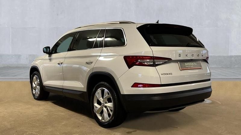 Used Skoda Kodiaq SE L Executive 150 HP (110 kW) 2024 Moon white metallic SUV