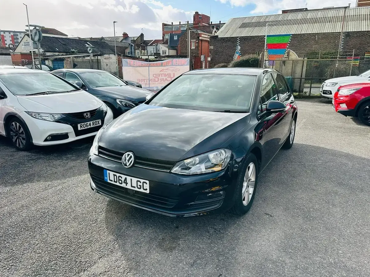 Used VW Golf VII Match 105 HP (77 kW) 2014 Black Hatchback
