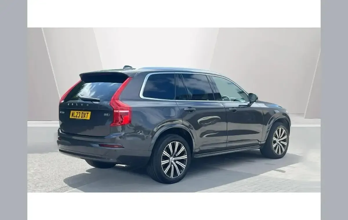 Used Volvo XC90 Core 250 HP (183 kW) 2023 Grey SUV