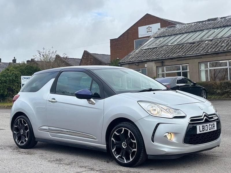 Begagnad Citroën DS3 2013 Silver Halvkombi