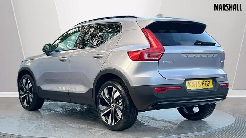 Nuevo Volvo XC40 Ultra 163 CV (119 kW) 2025 Plateado SUV