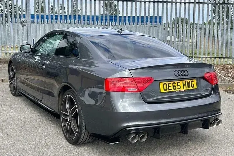 Used Audi A5 Black Edition 190 HP (139 kW) 2015 Grey Coupe