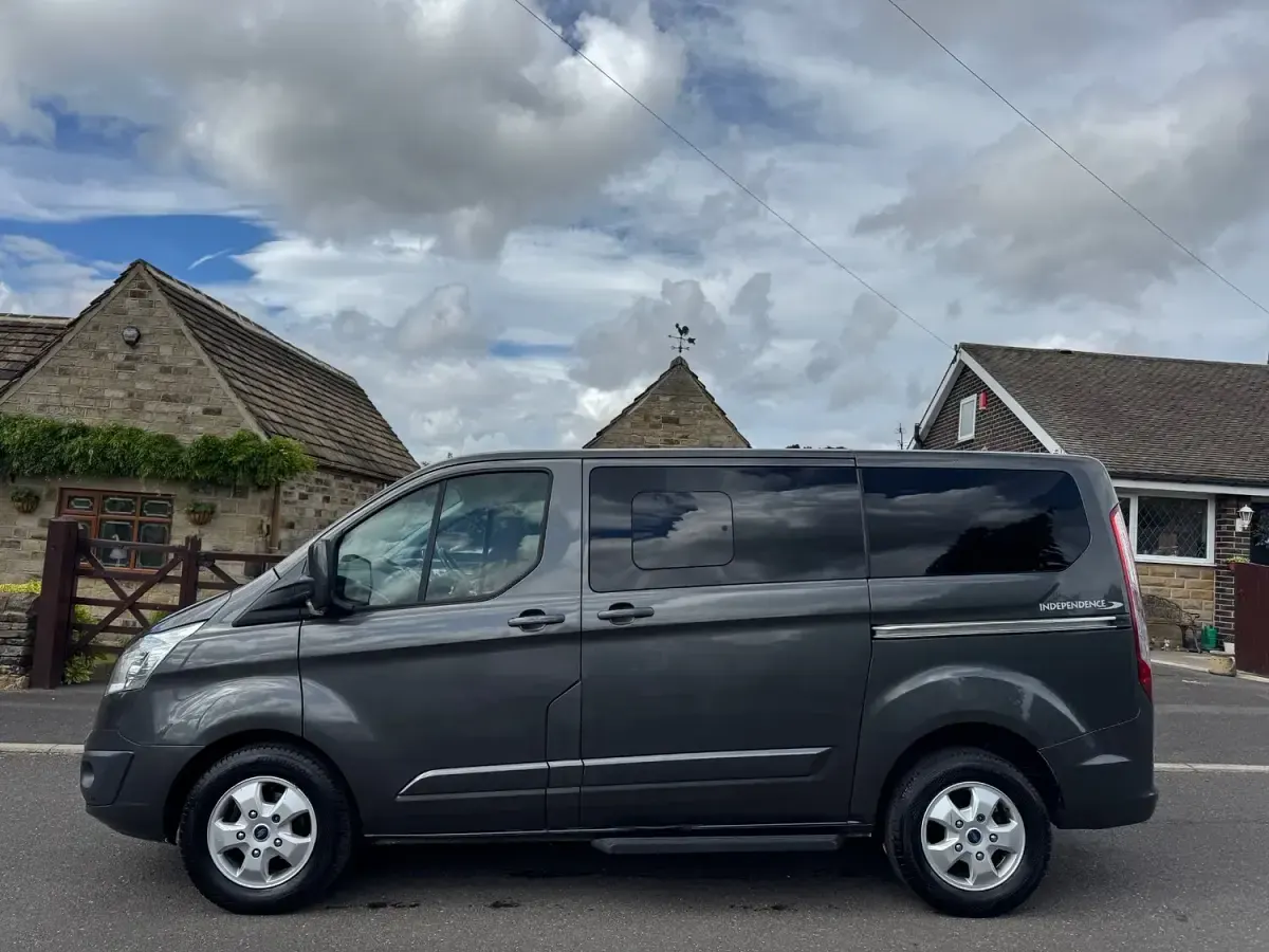Used Ford Tourneo Titanium 2017 Grey MPV