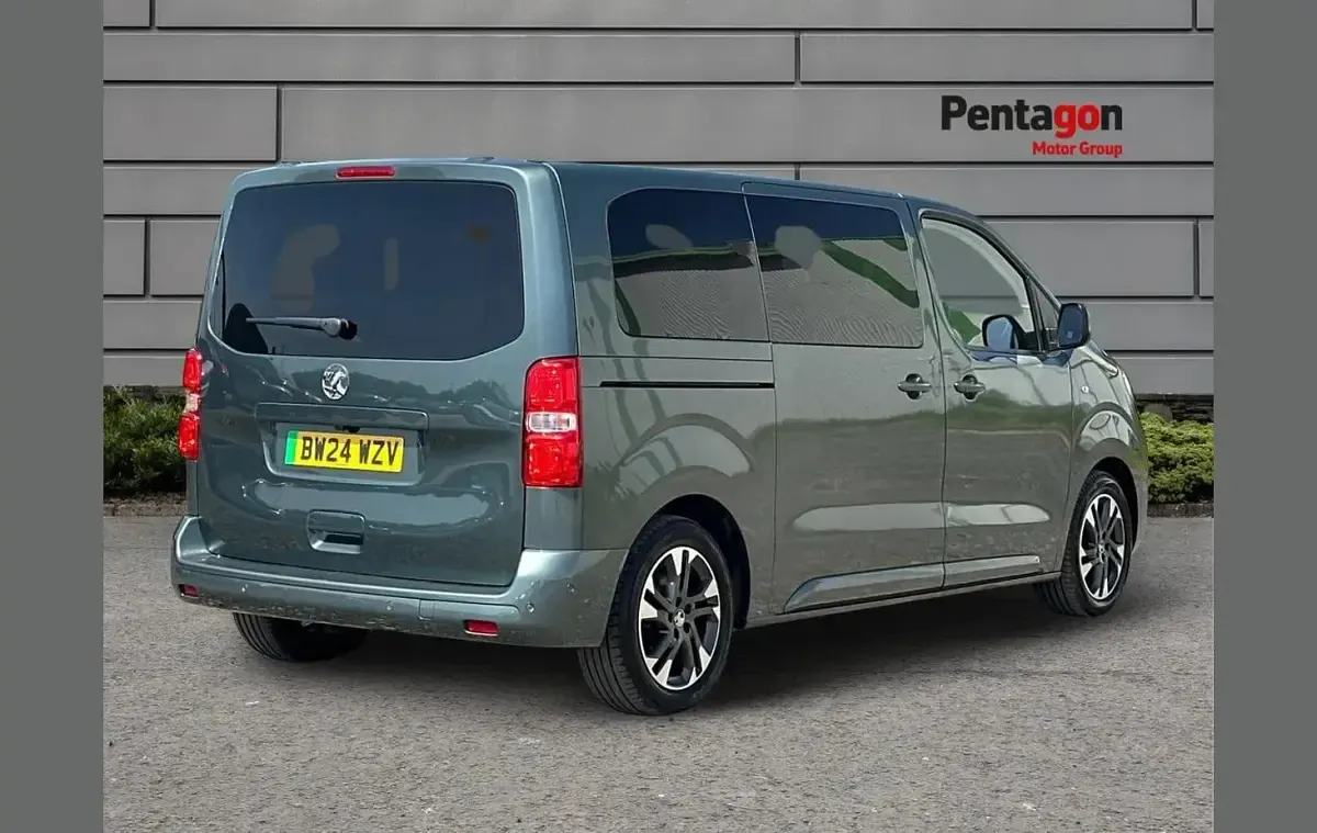 Used Vauxhall Vivaro Ultimate 100 kW (136 HP) 2024 Green MPV