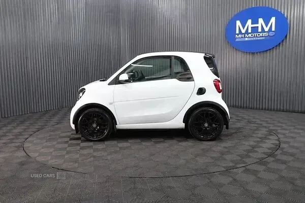 Used Smart ForTwo Coupé 90 HP (66 kW) 2016 White Coupe