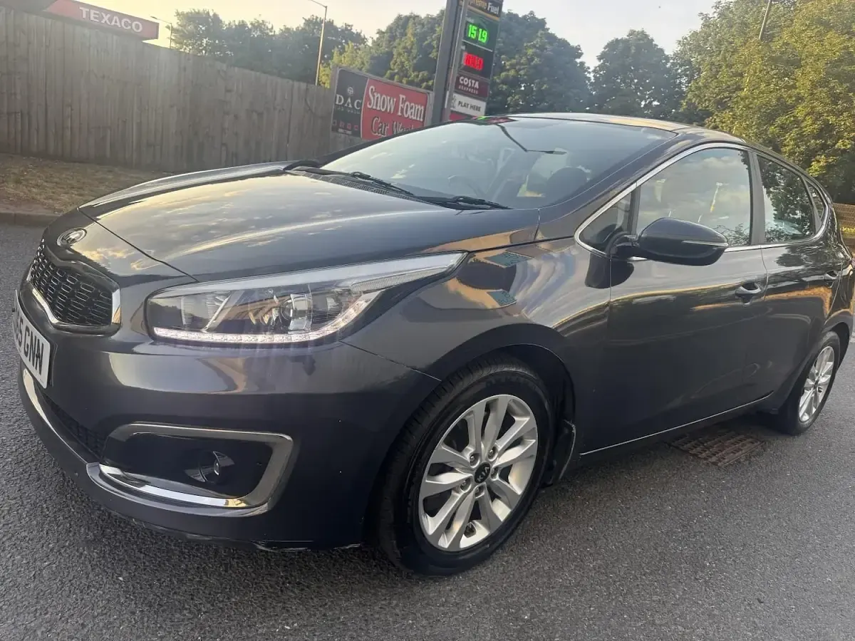 Used Kia Ceed 2015 Silver Hatchback