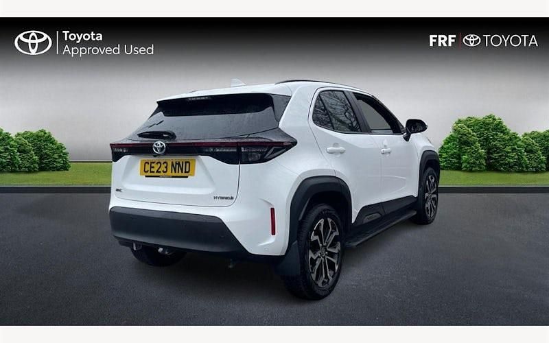 Used Toyota Yaris Hybrid Design 116 HP (85 kW) 2026 Estate