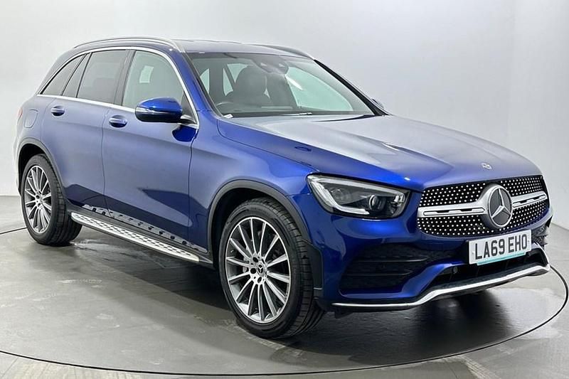 Used Mercedes GLC220 AMG Line Premium 194 HP (142 kW) 2019 Blue Estate