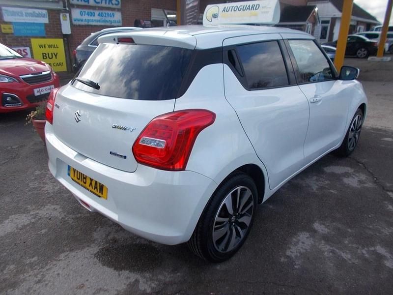 Used Suzuki Swift SZ5 2018 White Hatchback